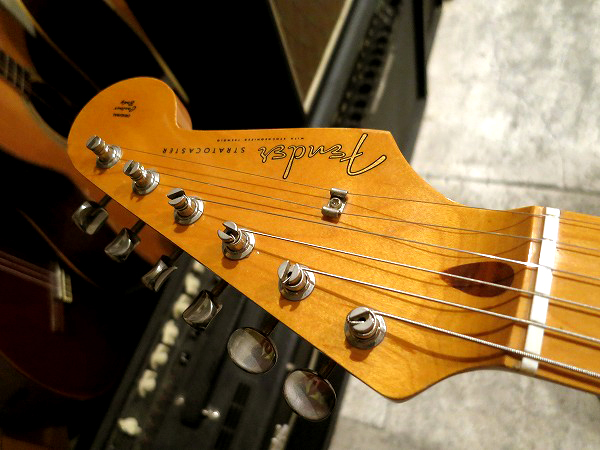Fender USA 1976年製 アルダーボディ ハードテイル仕様 & Fender Japan 